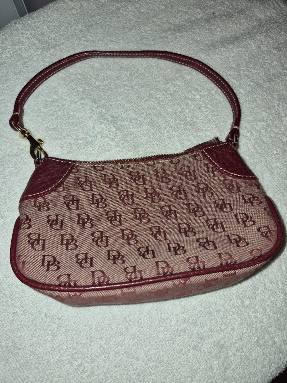 Dooney & Bourke wristlet